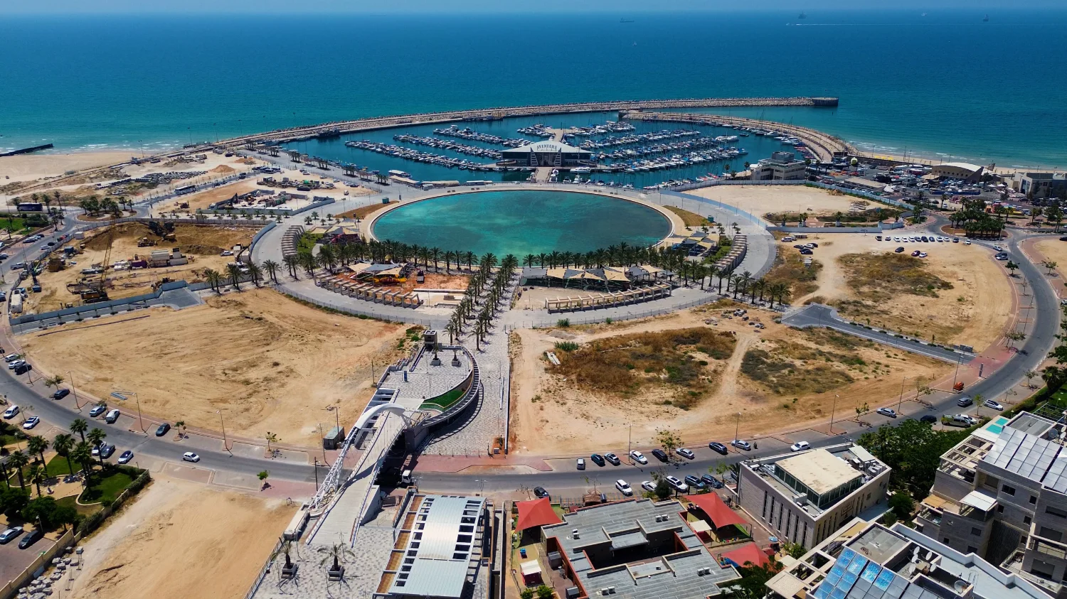 המרינה הכחולה יותם פנר ניהול פרויקטים